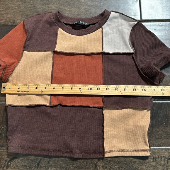 ๐3/$15 Shein Patchwork Brown Crop Top - Picture 6 of 7